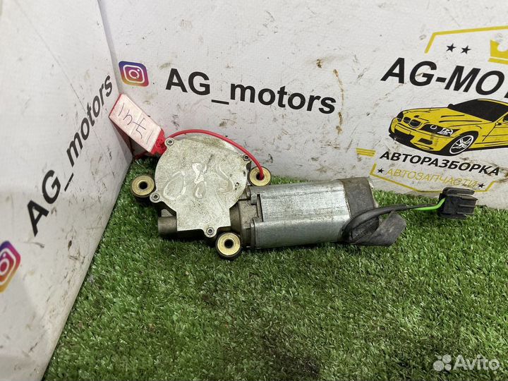 Моторчик люка S80