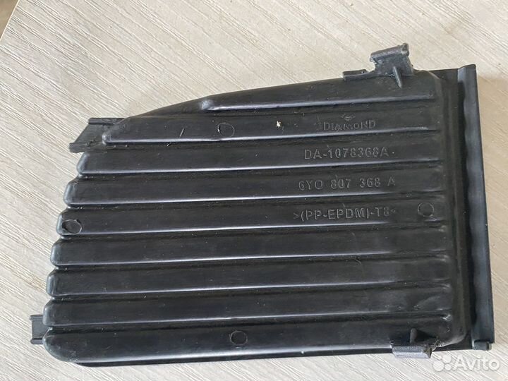 Решетка в бампер передний правая Skoda Fabia 1