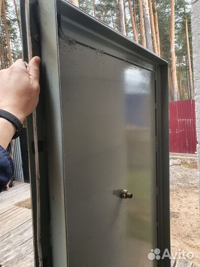 Металлическая дверь бу