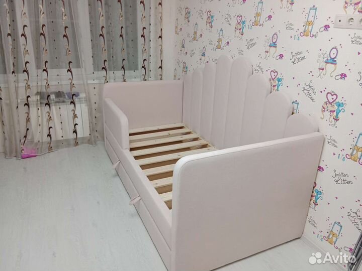 Детская кровать от 3 лет с бортиками