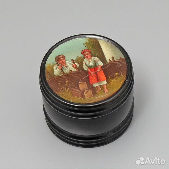 Маленькая шкатулка папье-маше «Тайное свидание»