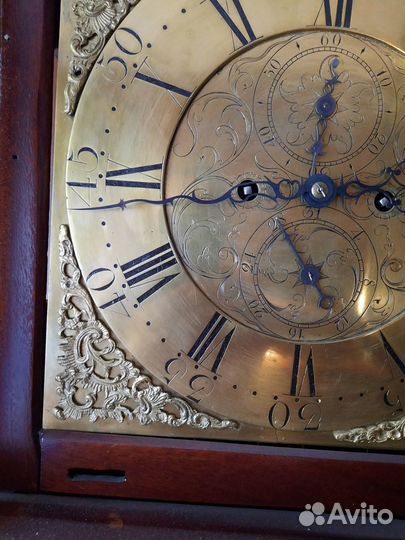 Старинные напольные часы