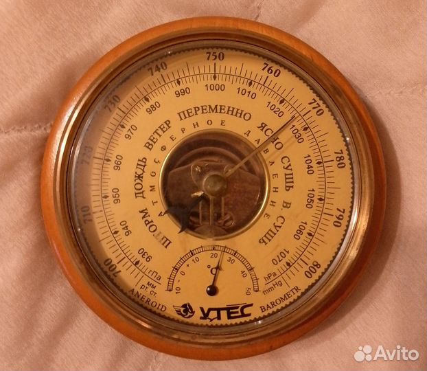 Барометр настенный