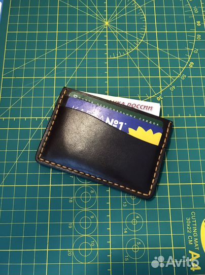 Кардхолдер ручной работы