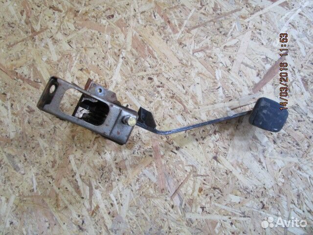 Педаль сцепления Nissan Almera N16 2000-2006