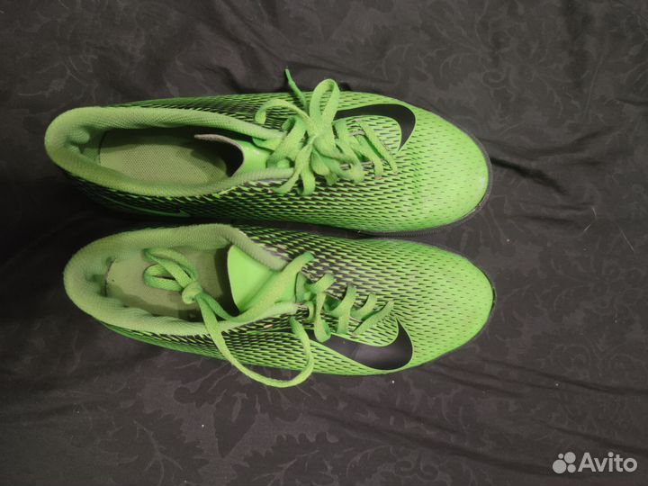 Бутсы и сороконожки