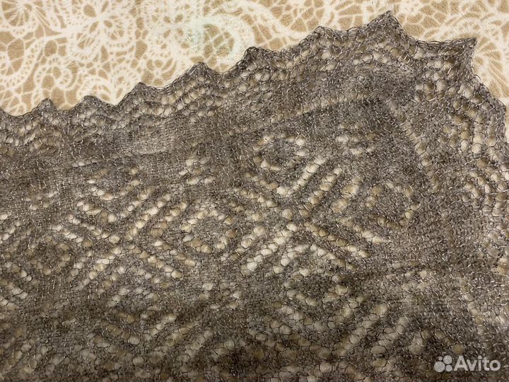 Шарфик-оренбургский пуховый платок