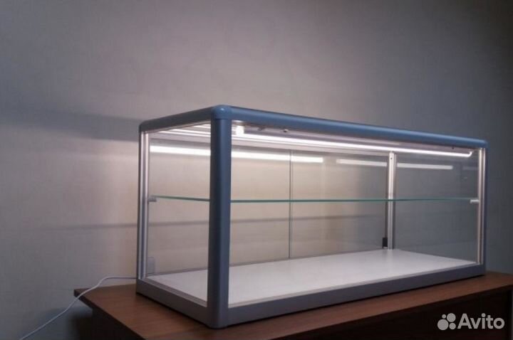 Стеклянная витрина для выпечки