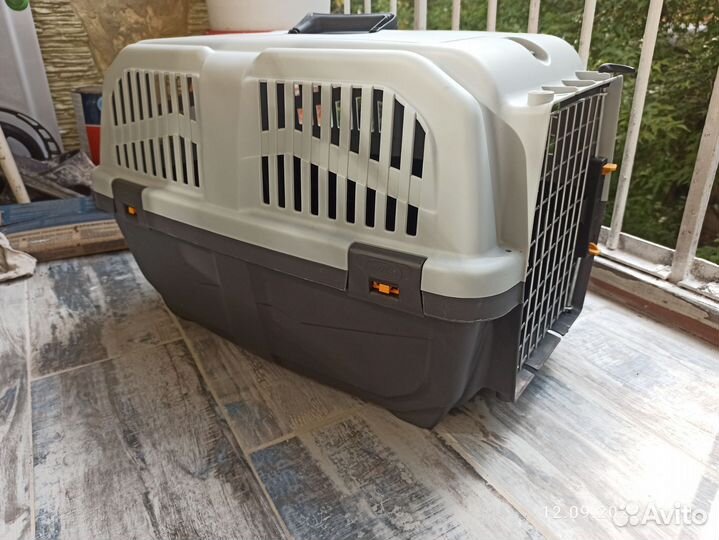 Переноска для животных пластиковая
