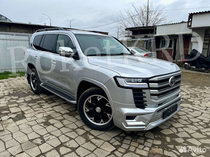 Рестайлинг Toyota Land Cruiser 200 в стиль 300