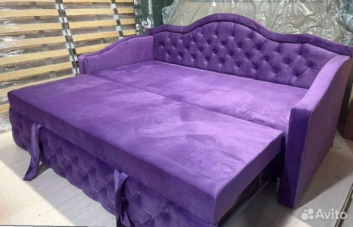 Дизайнерская кровать двуспальная