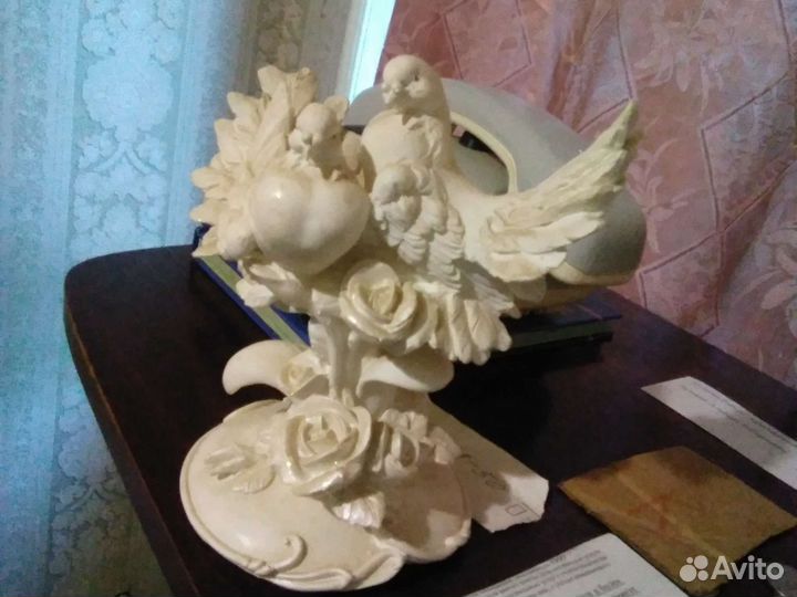 Статуэтка Голуби