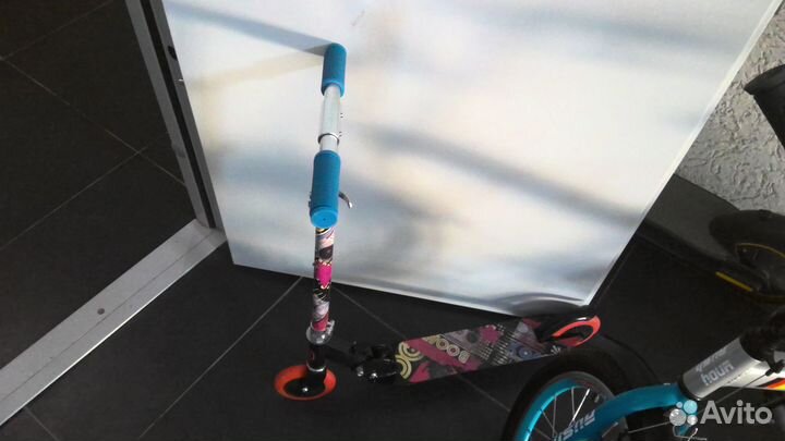 Детский велосипед 14 дюймов + самокат