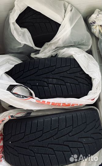 R17 Kumho I'Zen KW31 225/45, PCD 5x112 DIA 57.1