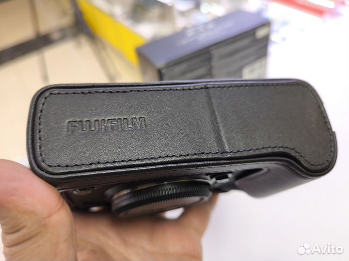 Чехол кожаный Fujifilm BLC-XT3 для Fujifilm X-T3