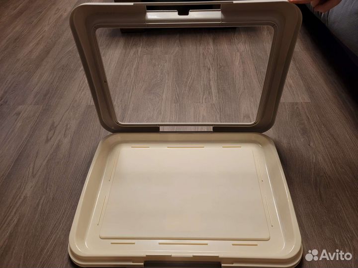 Лоток для собак под пеленку