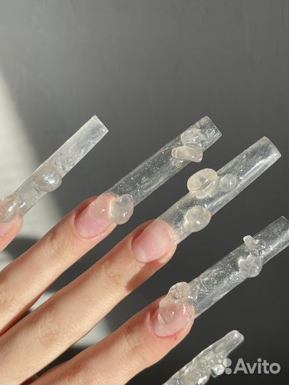 Модель на crazy маникюр