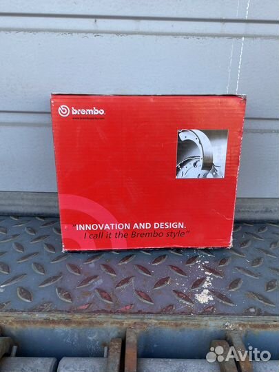 Тормозные колодки барабан Brembo S 56 510