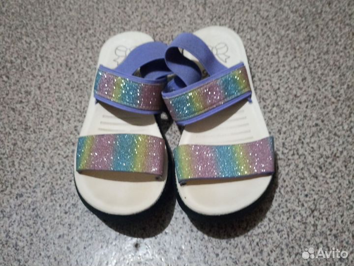 Сандалии для девочки