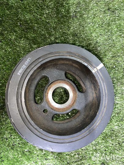 Шкив коленвала L8-DE Mazda Bongo SKP2T L849