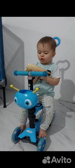 Самокат для малышей от года