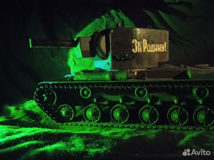 Модель танка Кв-2