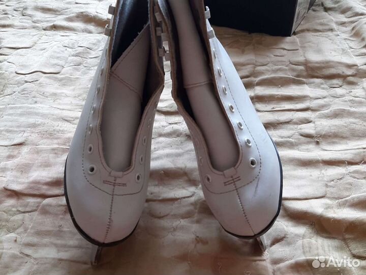 Коньки фигурные