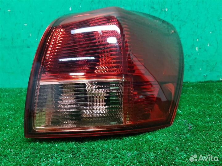 Фонарь задний наружный правый Nissan Qashqai J10