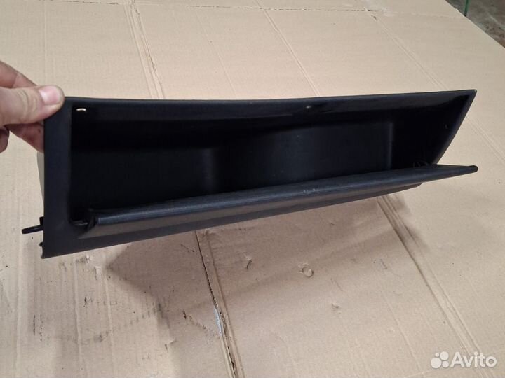 Бардачок Volkswagen Passat B3 88-92г