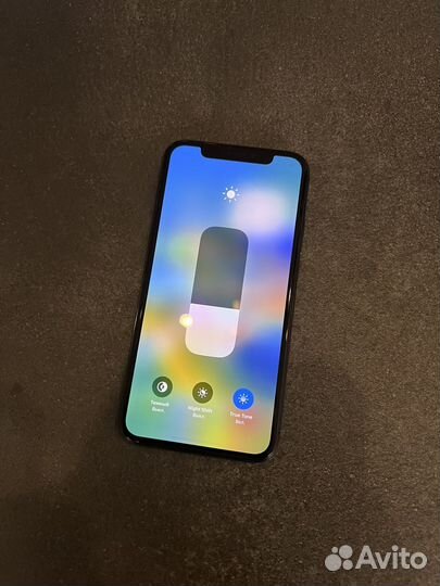 iPhone X, 64 ГБ