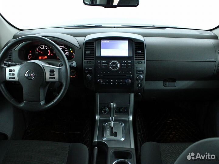 Nissan Pathfinder 2.5 AT, 2011, 241 350 км