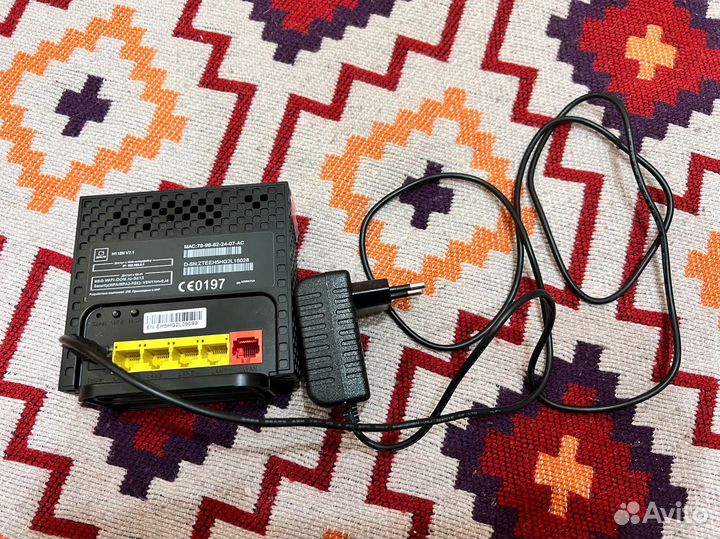 Коммутатор TP-link TL-SF1005D и WiFi роутер ZTE