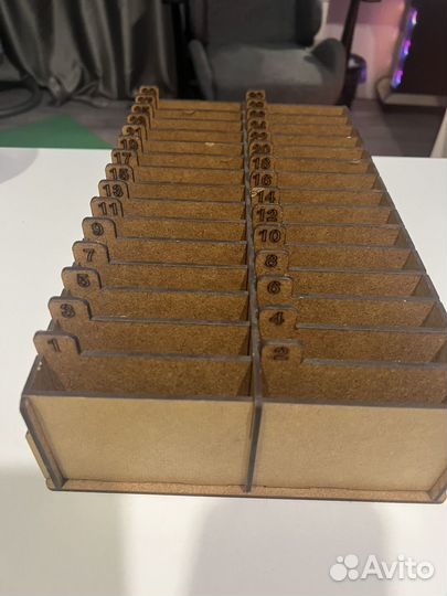 Подставка для 30 телефонов