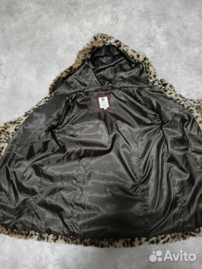 Шуба Из эко меха Bershka