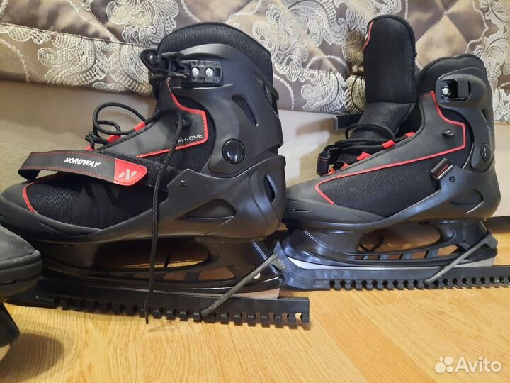 Коньки хоккейные