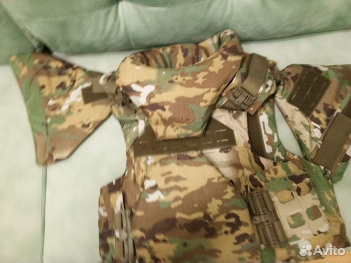 Бронежилет с плитами