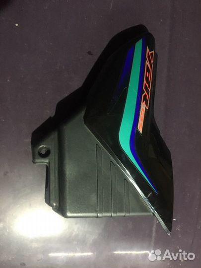 Пластик боковой ybr 125