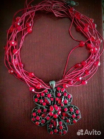 Ожерелье. Браслеты