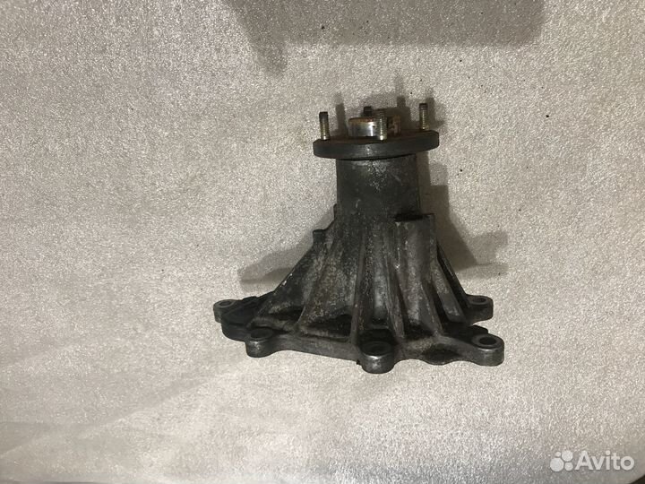 Ниссан Навара D40 водяной насос помпа