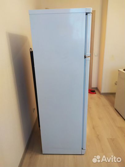 Холодильник Indesit