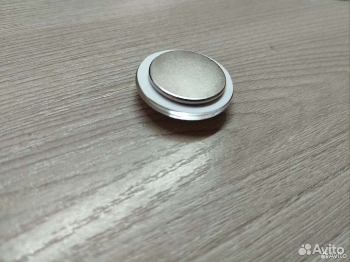 Магнит для иголочки при вышивке крестом