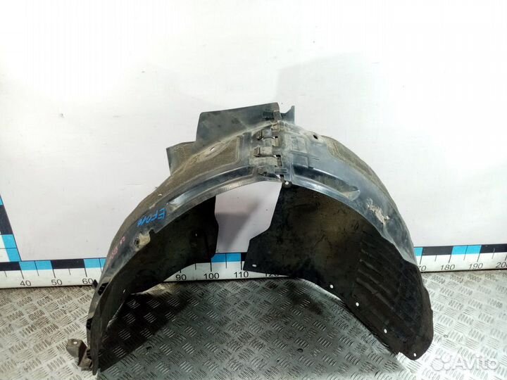 Б/У Подкрылок передний правый#002