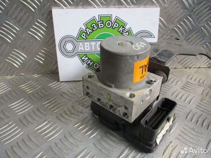 Блок ABS (насос ) для Hyundai i30 2013г