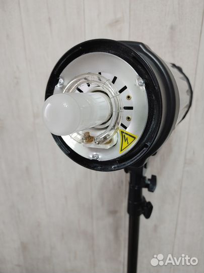 Импульсный свет 250в стойки аксесуары