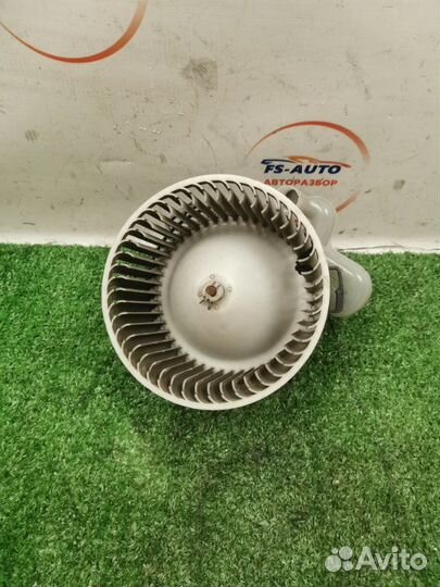 Мотор печки Mazda 3 хетчбек BK 2.0 LF 2005