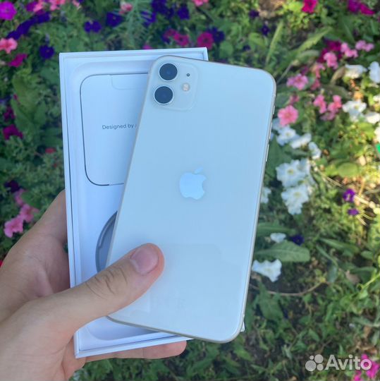 Телефон iPhone 11