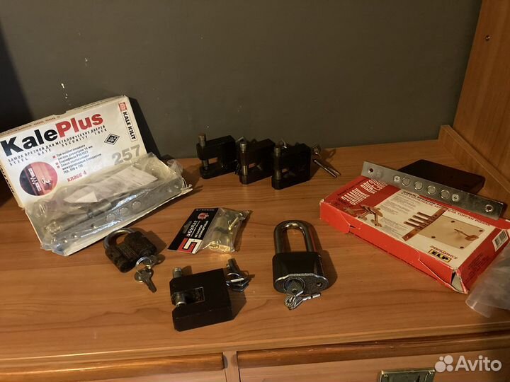 Замки врезные и навесные