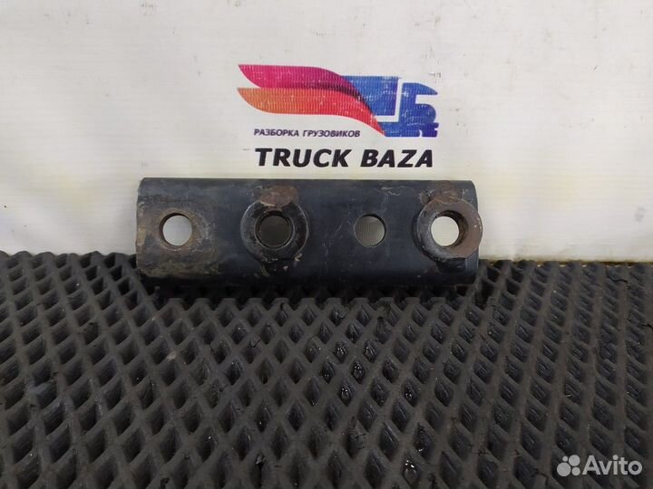 81664205553 Кронштейн заднего крыла