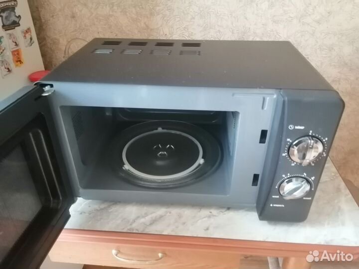 Микроволновая печь Leran(0,5 года)