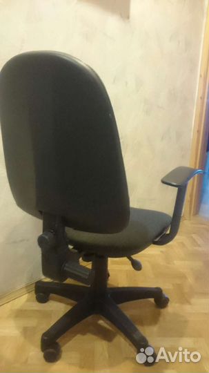 Компьютерное кресло